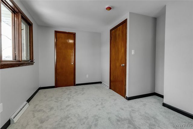 60 Evelyn Avenue, West Seneca, NY 14224