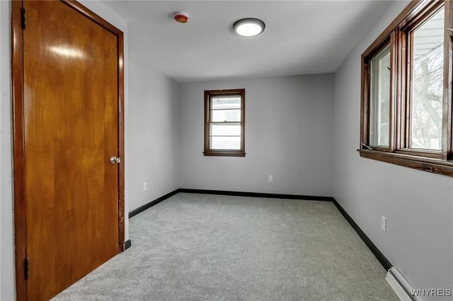 60 Evelyn Avenue, West Seneca, NY 14224