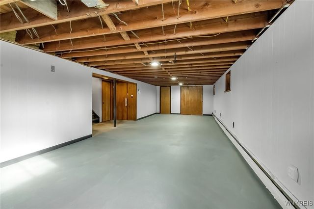 60 Evelyn Avenue, West Seneca, NY 14224