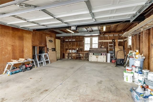 60 Evelyn Avenue, West Seneca, NY 14224