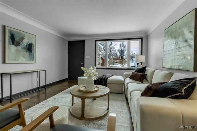 60 Evelyn Avenue, West Seneca, NY 14224