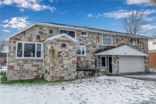 60 Evelyn Avenue, West Seneca, NY 14224