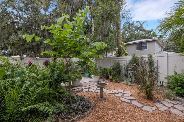 3585 RAINTREE WAY, Lakeland, FL 33803