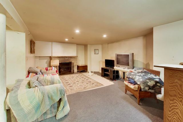 1801 N 77th Court, Elmwood Park, IL 60707