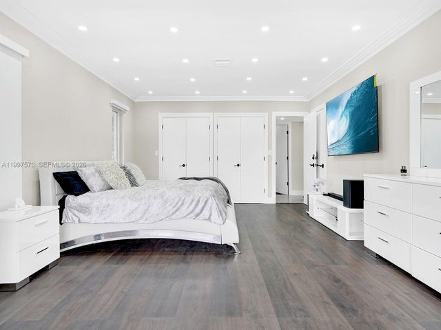 621 E Tropical Way, Plantation, FL 33317