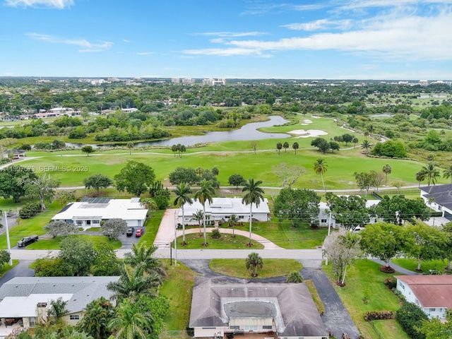 621 E Tropical Way, Plantation, FL 33317