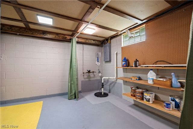 795 Tarry Lane, Amherst, OH 44001