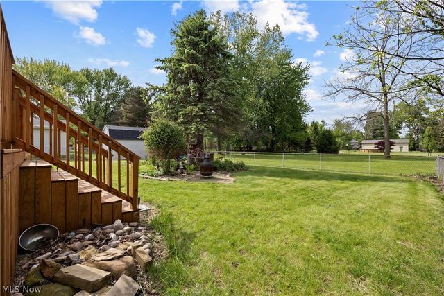 795 Tarry Lane, Amherst, OH 44001