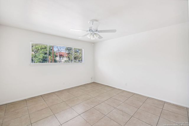 509 E Olmos Dr Apt 3, Olmos Park, TX 78212