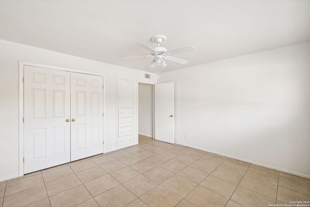 509 E Olmos Dr Apt 3, Olmos Park, TX 78212