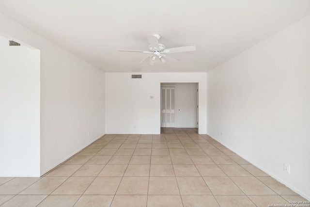 509 E Olmos Dr Apt 3, Olmos Park, TX 78212