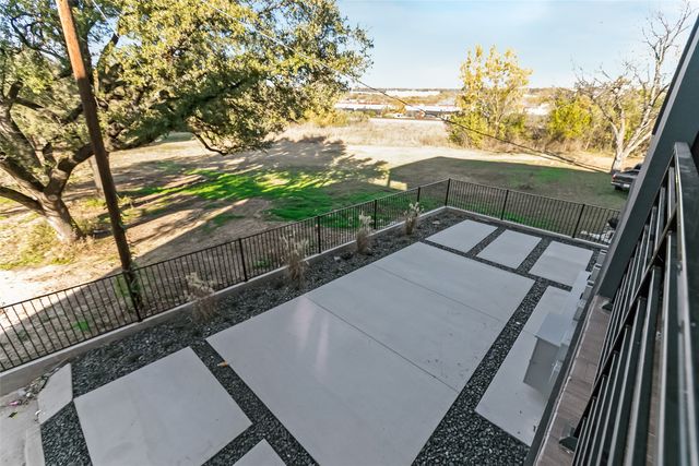 1105 Poindexter Street B3, Fort Worth, TX 76102