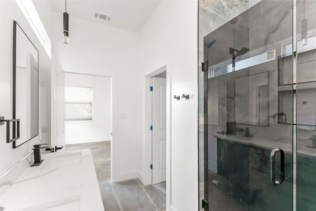 1105 Poindexter Street B3, Fort Worth, TX 76102