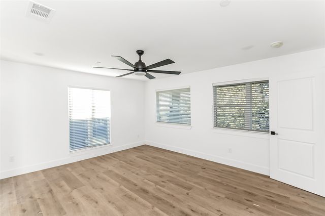 1105 Poindexter Street B3, Fort Worth, TX 76102