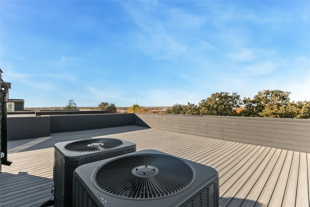 1105 Poindexter Street B3, Fort Worth, TX 76102