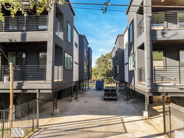 1105 Poindexter Street B3, Fort Worth, TX 76102