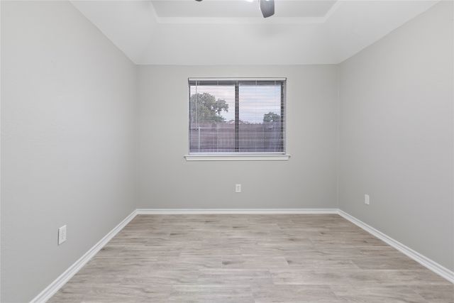304 Moore Creek Road 300, Hurst, TX 76053