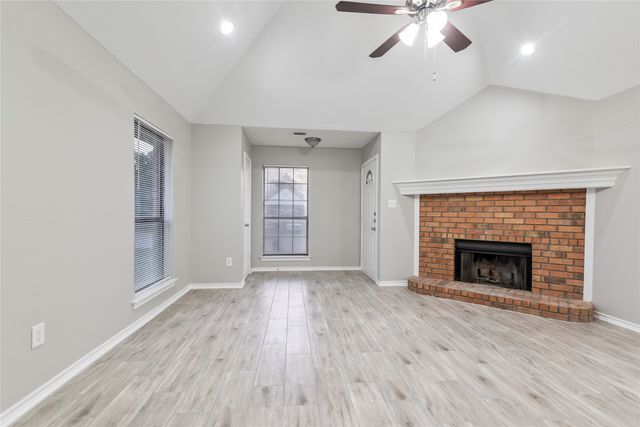304 Moore Creek Road 300, Hurst, TX 76053