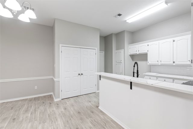 304 Moore Creek Road 300, Hurst, TX 76053