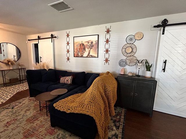 1109 Mogford St, Midland, TX 79701