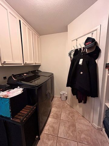 1109 Mogford St, Midland, TX 79701