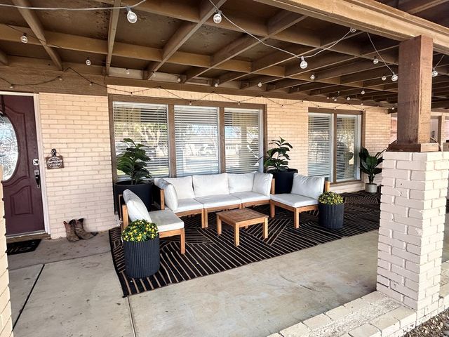 1109 Mogford St, Midland, TX 79701