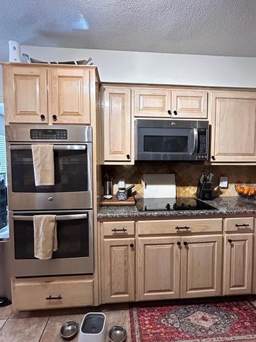 1109 Mogford St, Midland, TX 79701