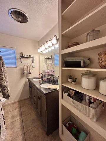 1109 Mogford St, Midland, TX 79701