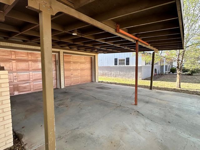 1109 Mogford St, Midland, TX 79701