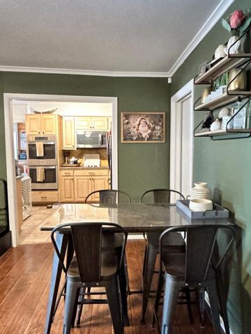 1109 Mogford St, Midland, TX 79701