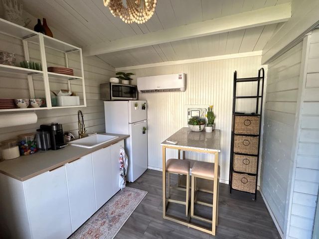 1109 Mogford St, Midland, TX 79701