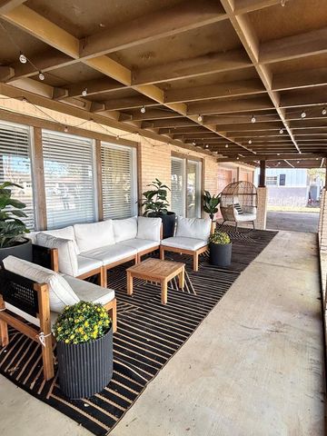 1109 Mogford St, Midland, TX 79701