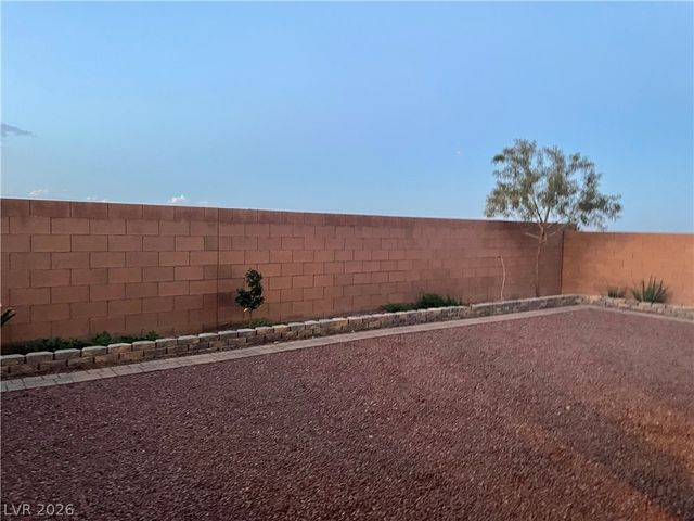 8222 Grizzly Peak Drive, Las Vegas, NV 89113