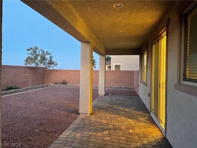 8222 Grizzly Peak Drive, Las Vegas, NV 89113