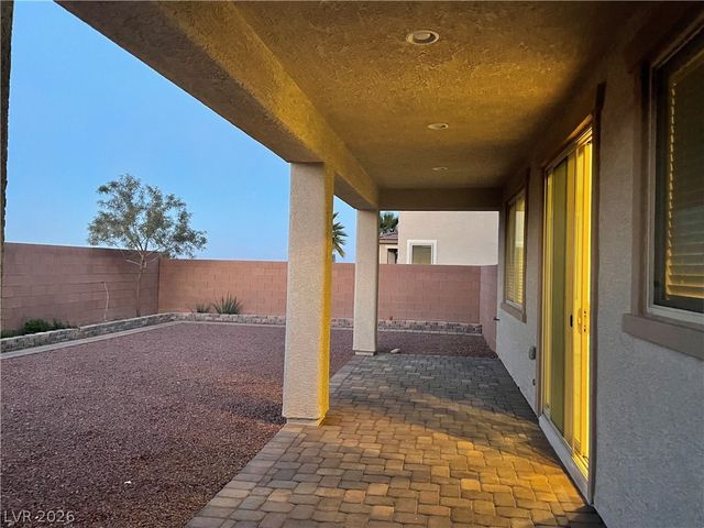 8222 Grizzly Peak Drive, Las Vegas, NV 89113