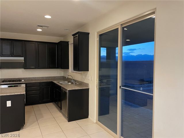 8222 Grizzly Peak Drive, Las Vegas, NV 89113