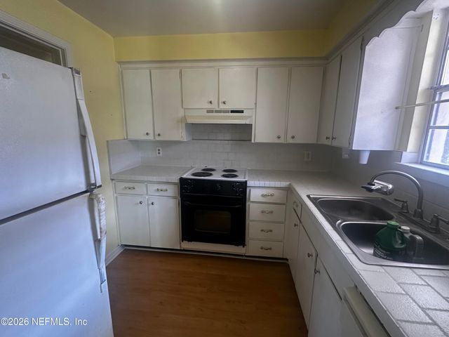 1530 EL PRADO Road 6, Jacksonville, FL 32216