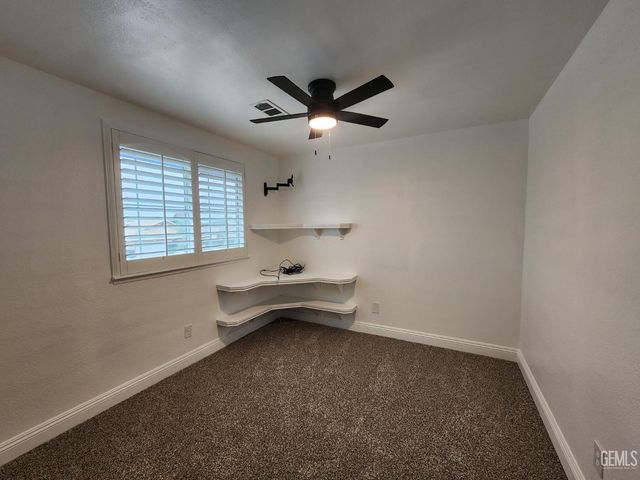 612 Hitchcock Avenue, Shafter, CA 93263