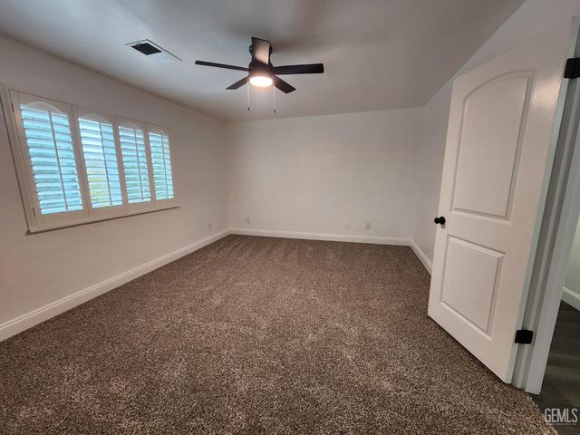 612 Hitchcock Avenue, Shafter, CA 93263