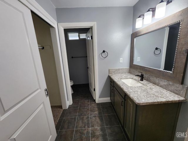 612 Hitchcock Avenue, Shafter, CA 93263