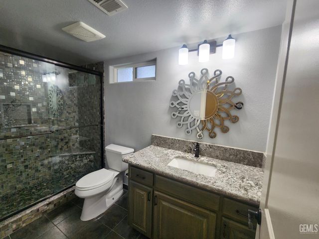 612 Hitchcock Avenue, Shafter, CA 93263