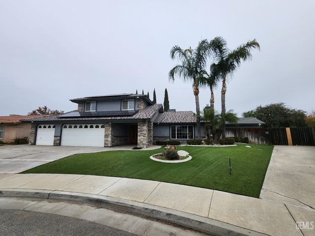 612 Hitchcock Avenue, Shafter, CA 93263