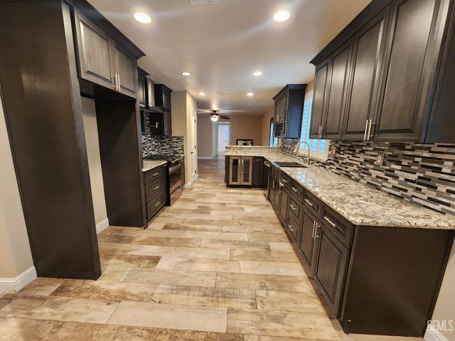 612 Hitchcock Avenue, Shafter, CA 93263