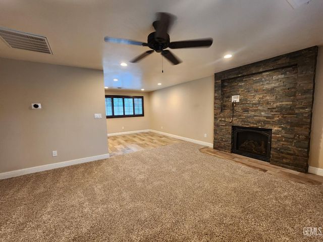 612 Hitchcock Avenue, Shafter, CA 93263