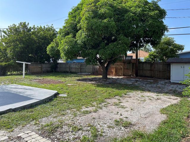 614 42nd Street, West Palm Beach, FL 33407