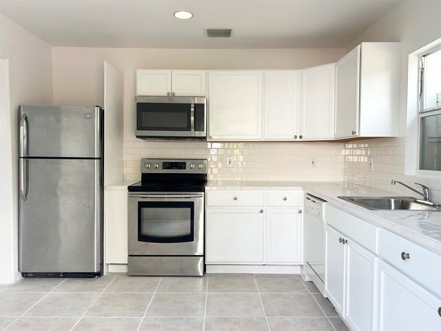 614 42nd Street, West Palm Beach, FL 33407