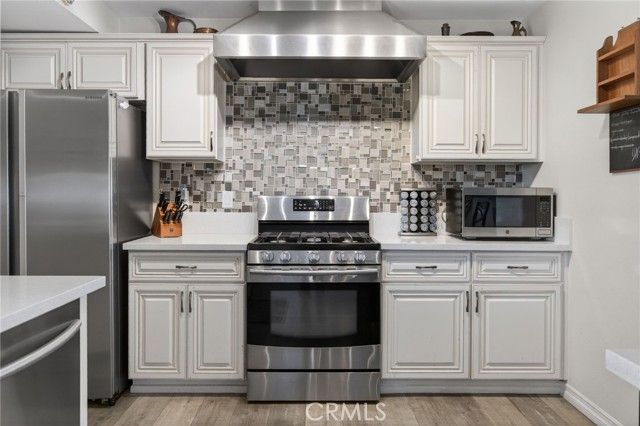 1044 Meadowview Court, Corona, CA 92878