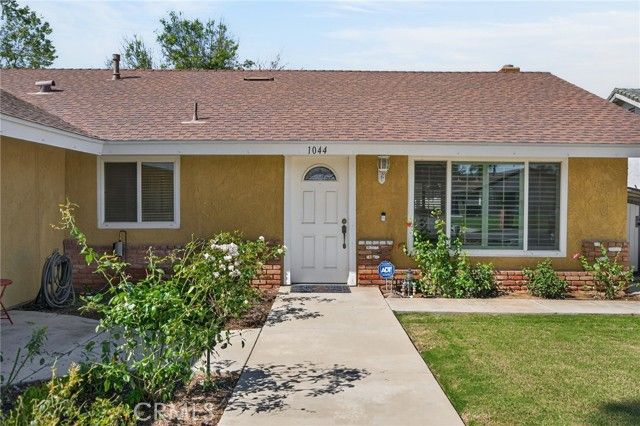 1044 Meadowview Court, Corona, CA 92878
