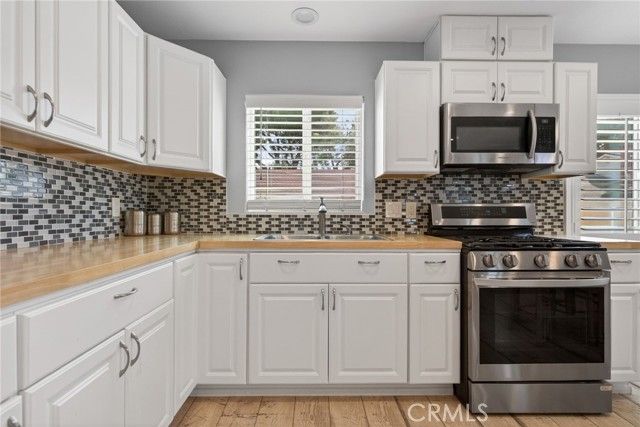 1044 Meadowview Court, Corona, CA 92878