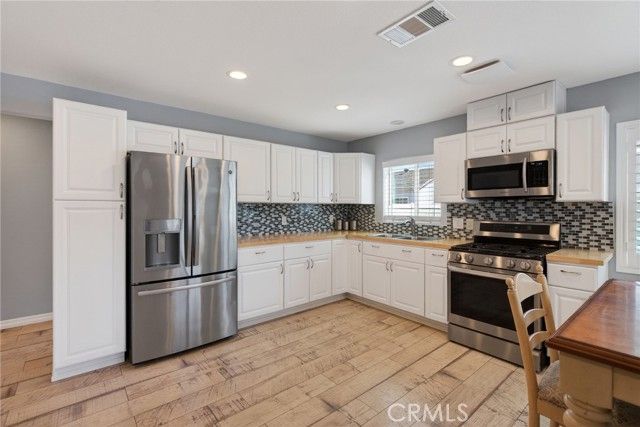 1044 Meadowview Court, Corona, CA 92878